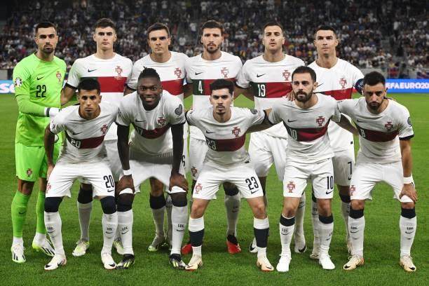 以其形象和 以其形象和