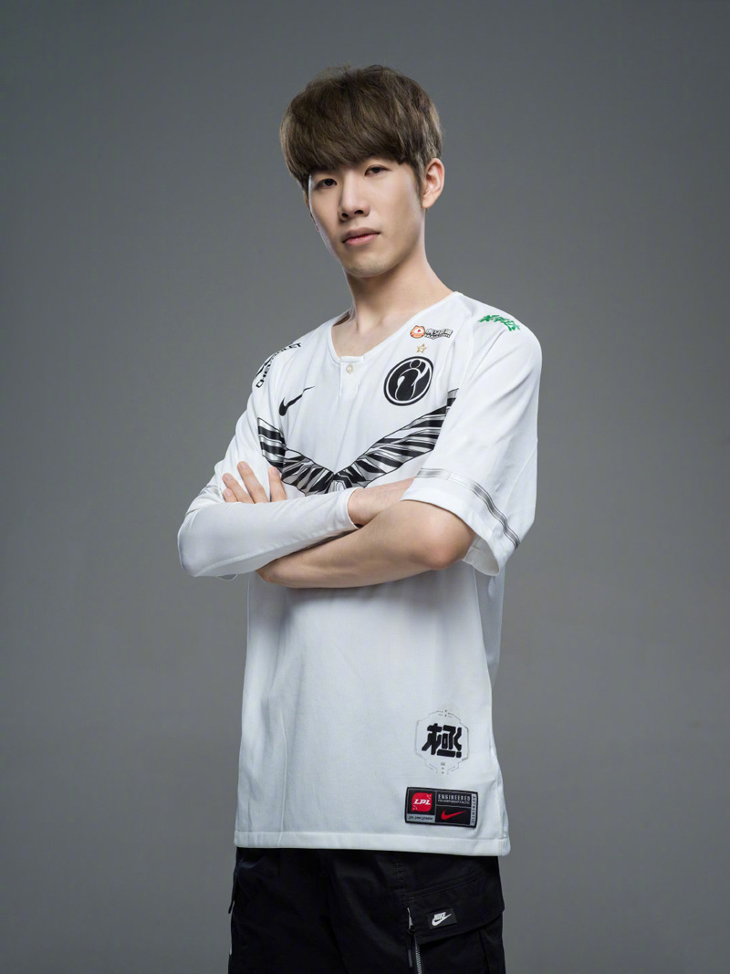 迅速登上了 迅速登上了